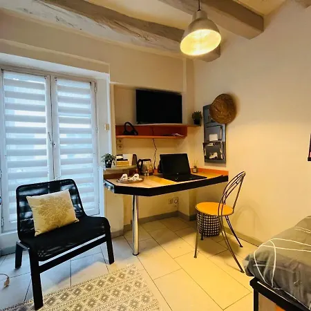 Apartman Casa Uno Angers